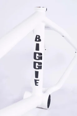 CULT CREW Frames<Biggie Frame / devon smillie signature / white