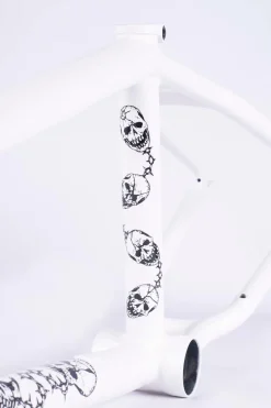 CULT CREW Frames<Walsh Frame / white